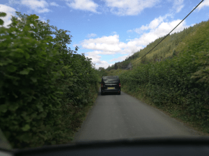 entrepreneur tour narrow drive